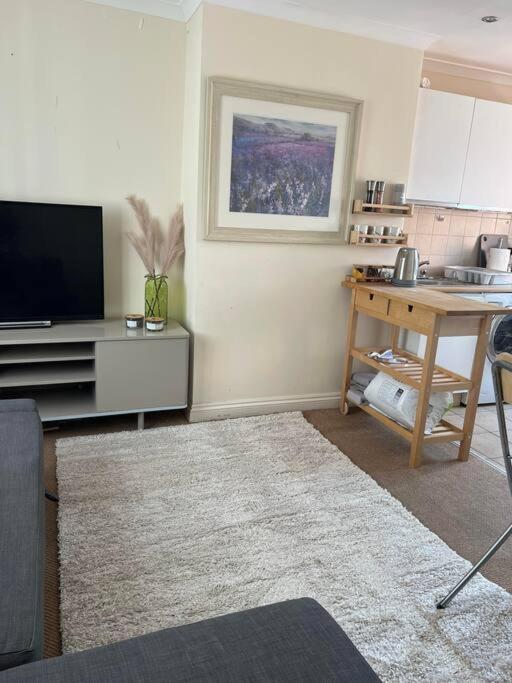 1 Bedroom Flat Sleeps 4 In Abingdon Oxfordshire Exteriör bild