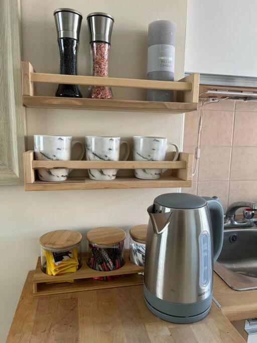 1 Bedroom Flat Sleeps 4 In Abingdon Oxfordshire Exteriör bild