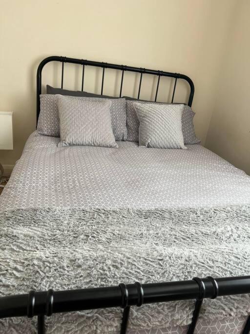 1 Bedroom Flat Sleeps 4 In Abingdon Oxfordshire Exteriör bild